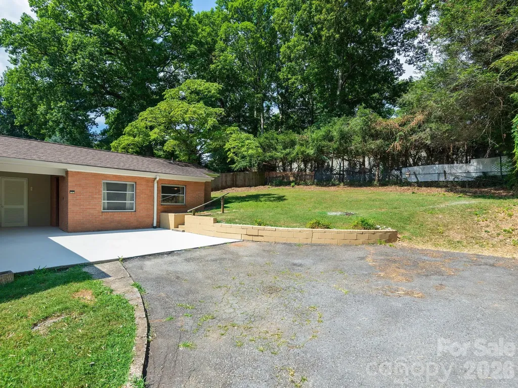 44 Bear Creek Road Asheville NC 28806