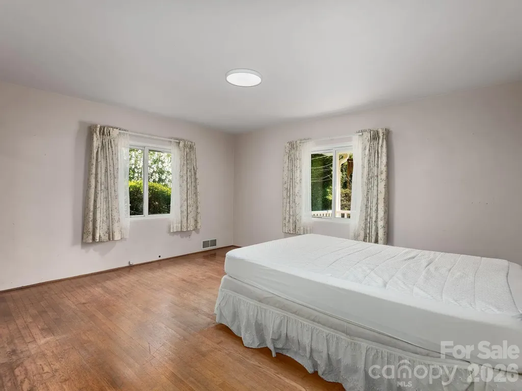 44 Bear Creek Road Asheville NC 28806