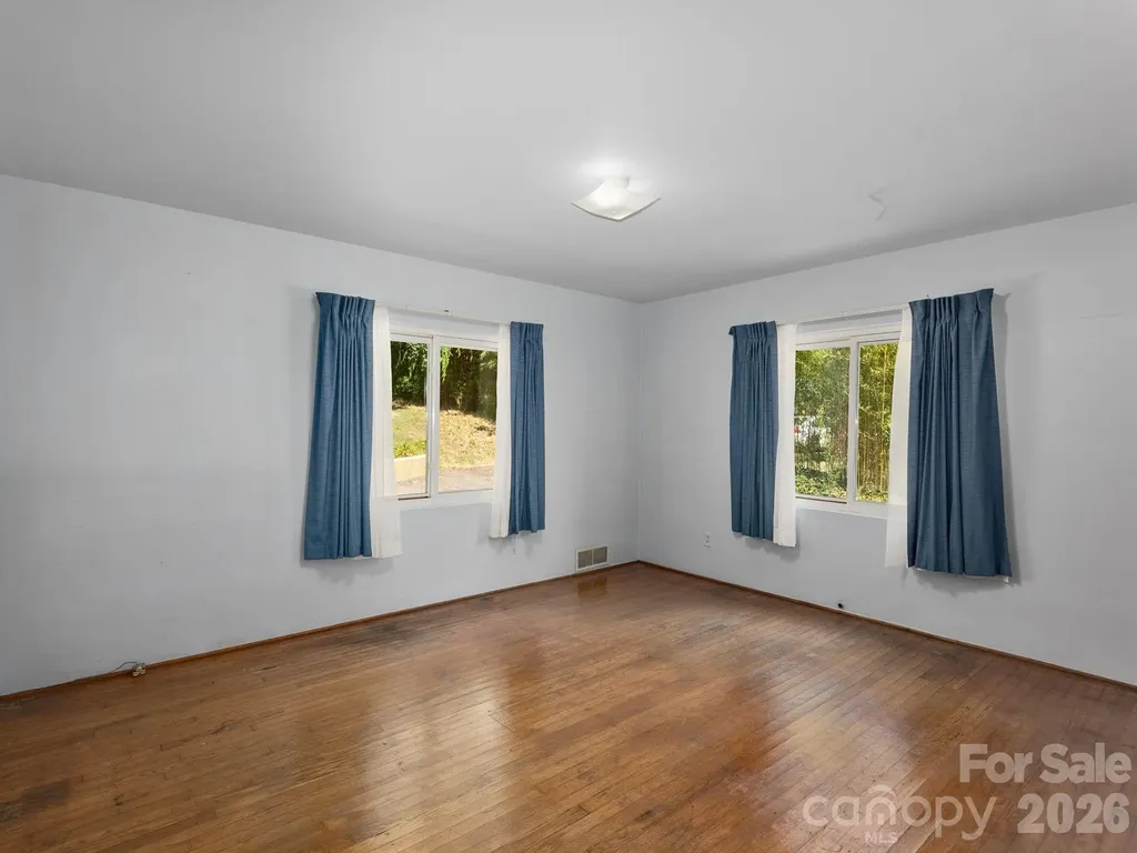 44 Bear Creek Road Asheville NC 28806