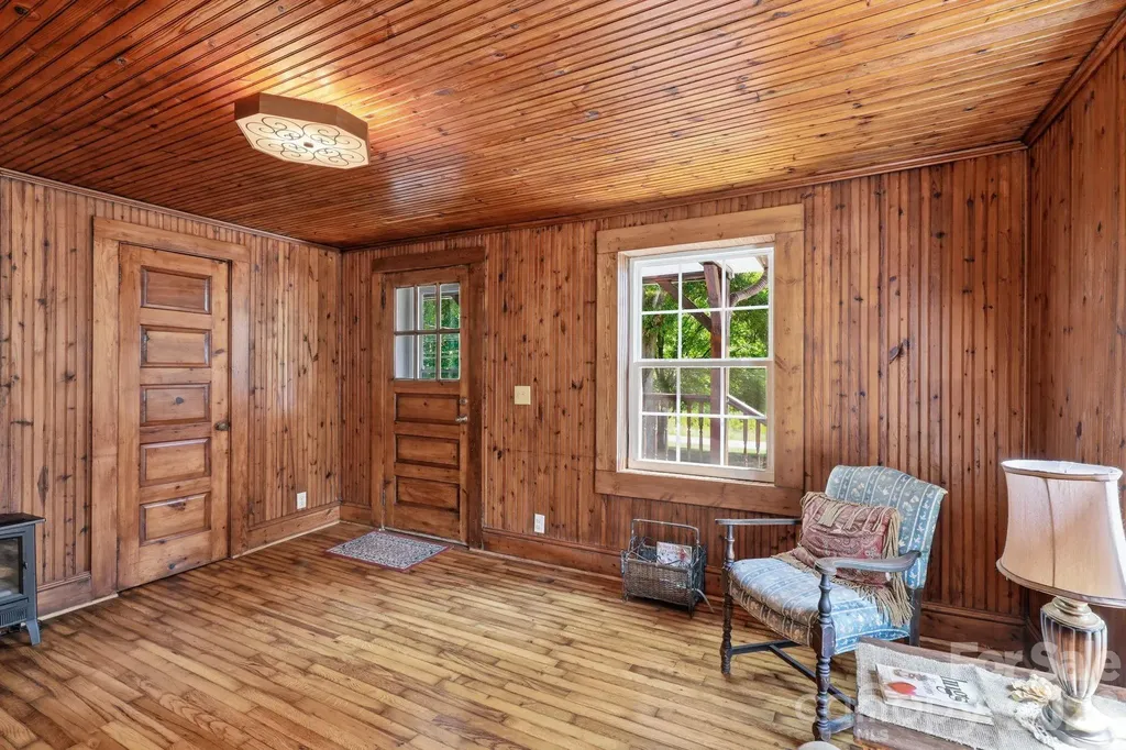 114 Beacon Hill Ellenboro NC 28040