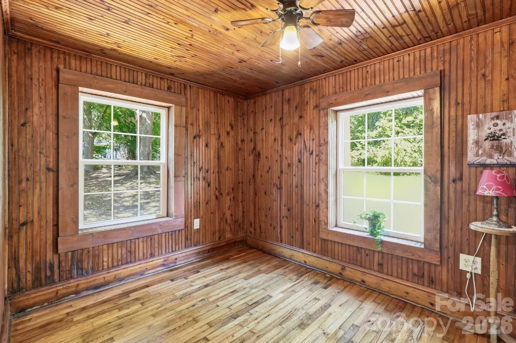 114 Beacon Hill Ellenboro NC 28040