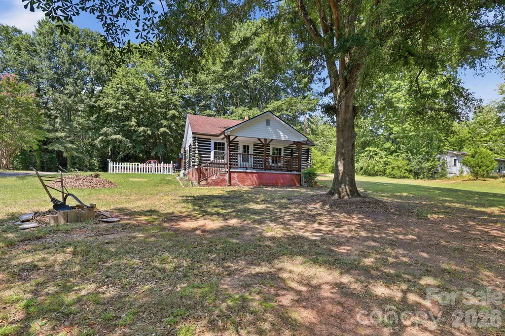114 Beacon Hill Ellenboro NC 28040