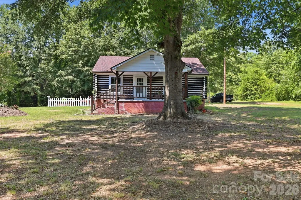 114 Beacon Hill Ellenboro NC 28040