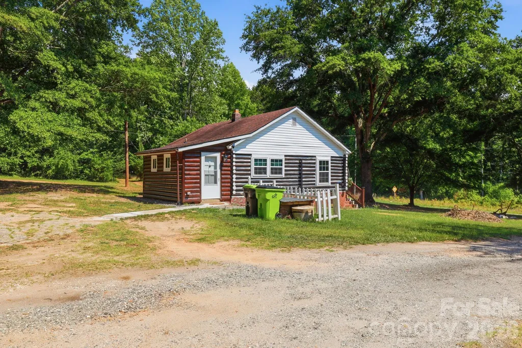 114 Beacon Hill Ellenboro NC 28040