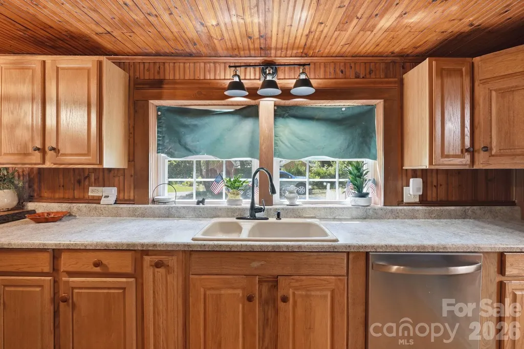 114 Beacon Hill Ellenboro NC 28040