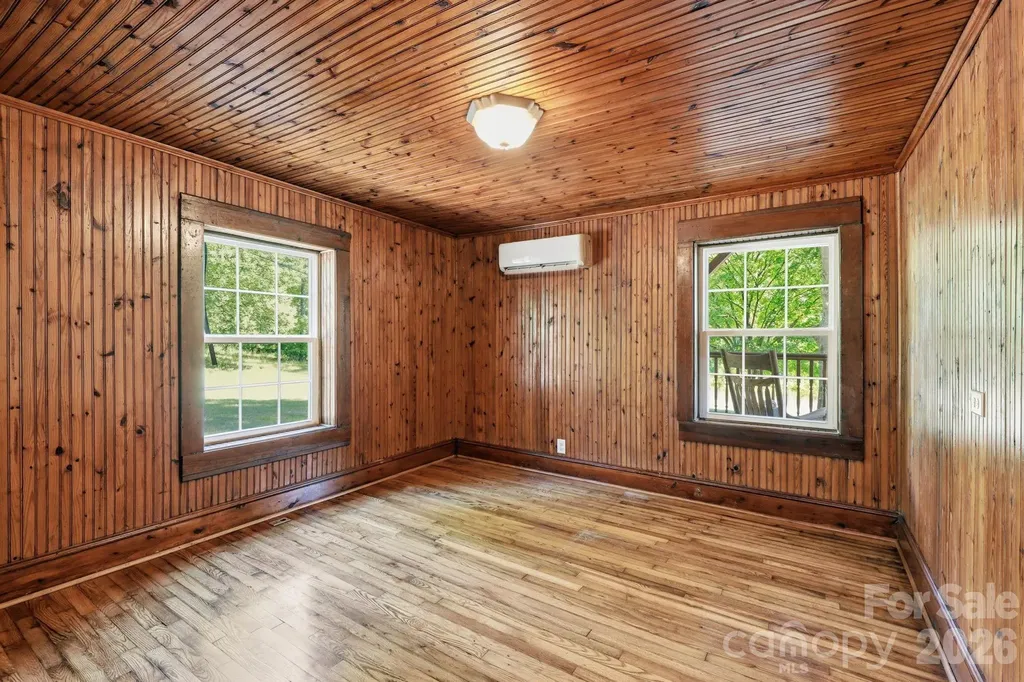 114 Beacon Hill Ellenboro NC 28040