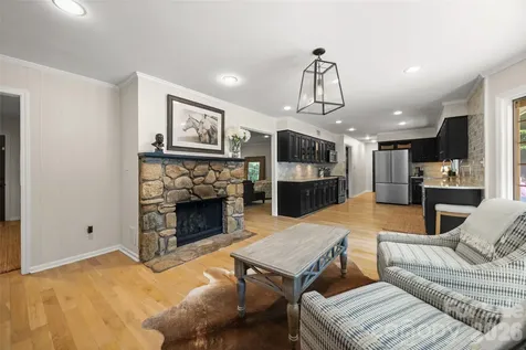 2 Pine Point Road Lake Wylie SC 29710