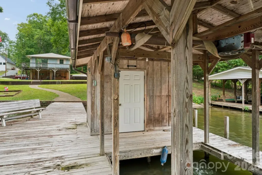 9781 Pine Tree Road Norwood NC 28128