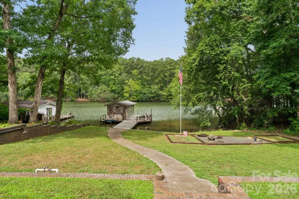 9781 Pine Tree Road Norwood NC 28128