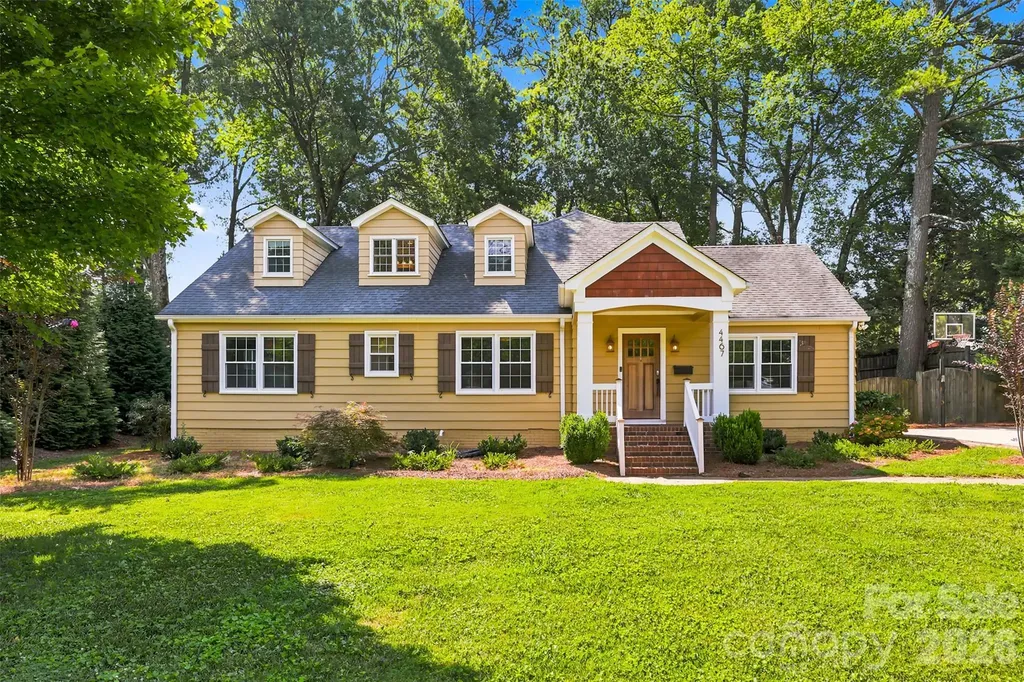 4467 Woodlark Lane Charlotte NC 28211