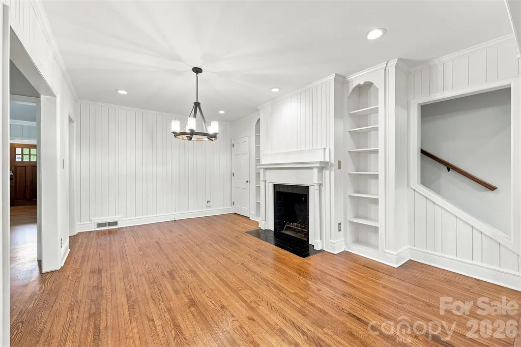 4467 Woodlark Lane Charlotte NC 28211