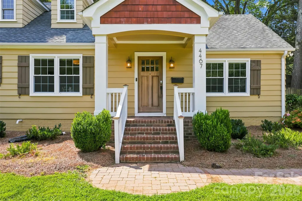 4467 Woodlark Lane Charlotte NC 28211