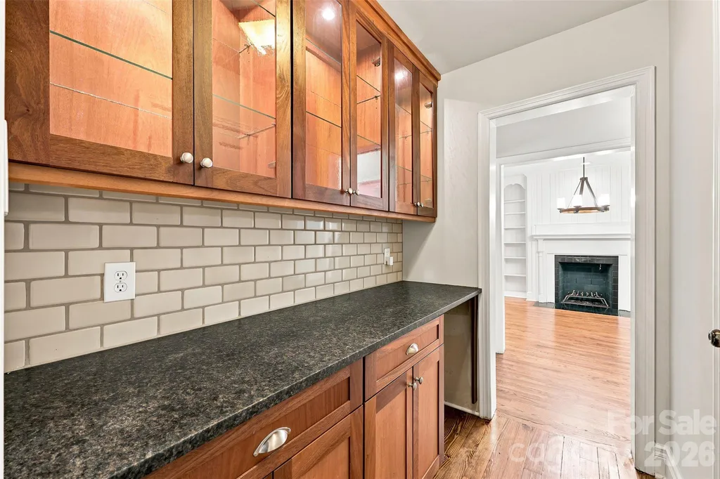 4467 Woodlark Lane Charlotte NC 28211