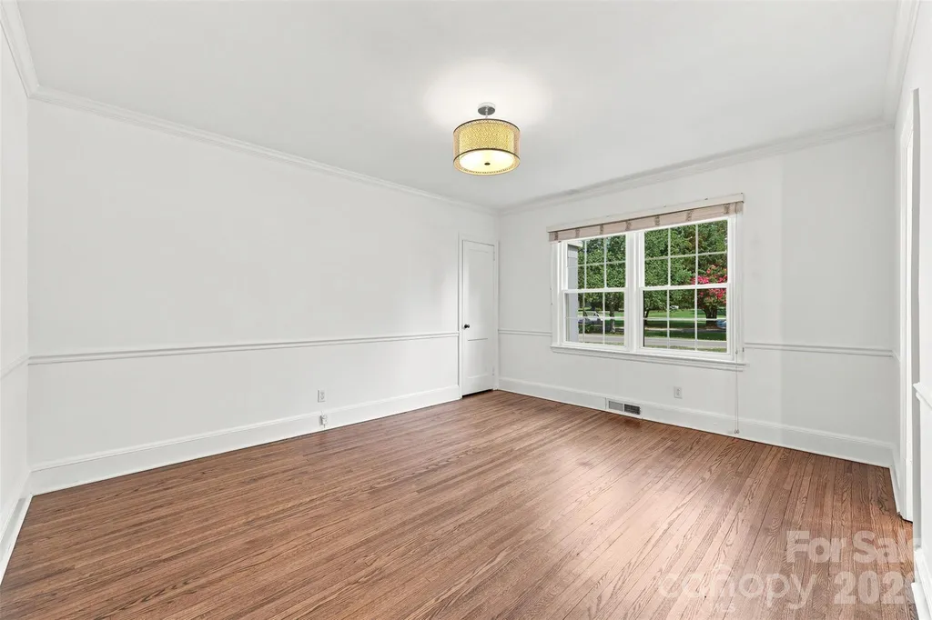 4467 Woodlark Lane Charlotte NC 28211