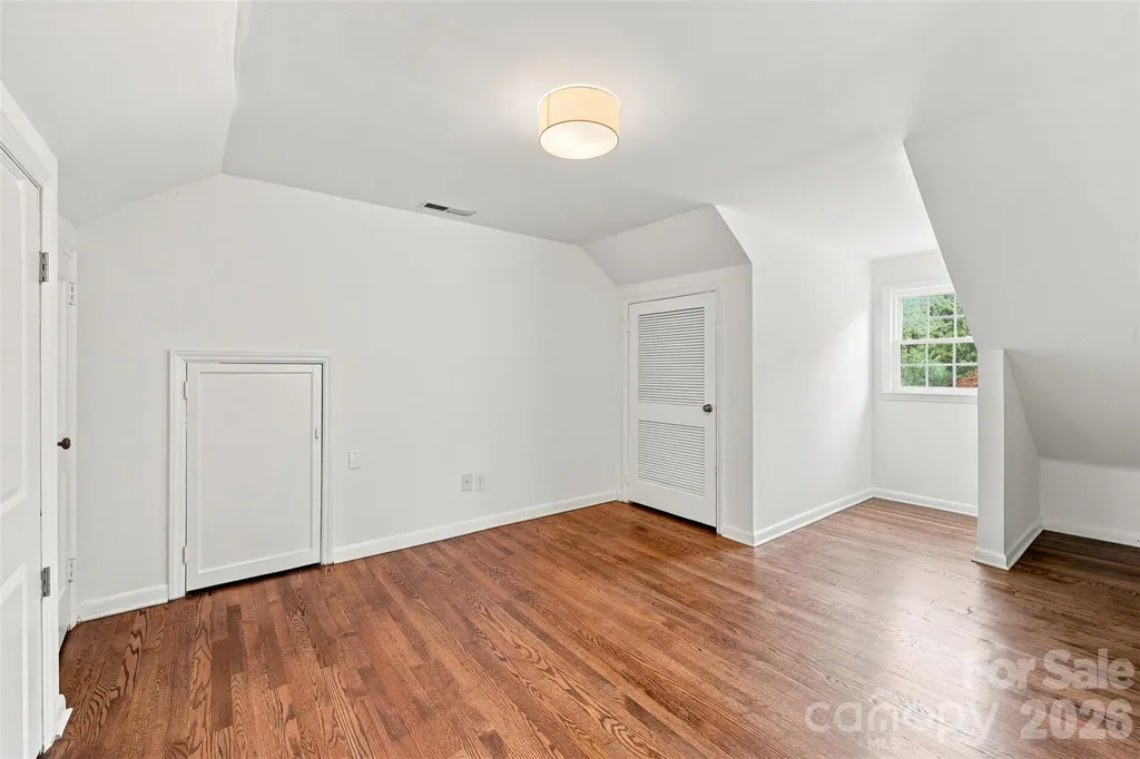 4467 Woodlark Lane Charlotte NC 28211