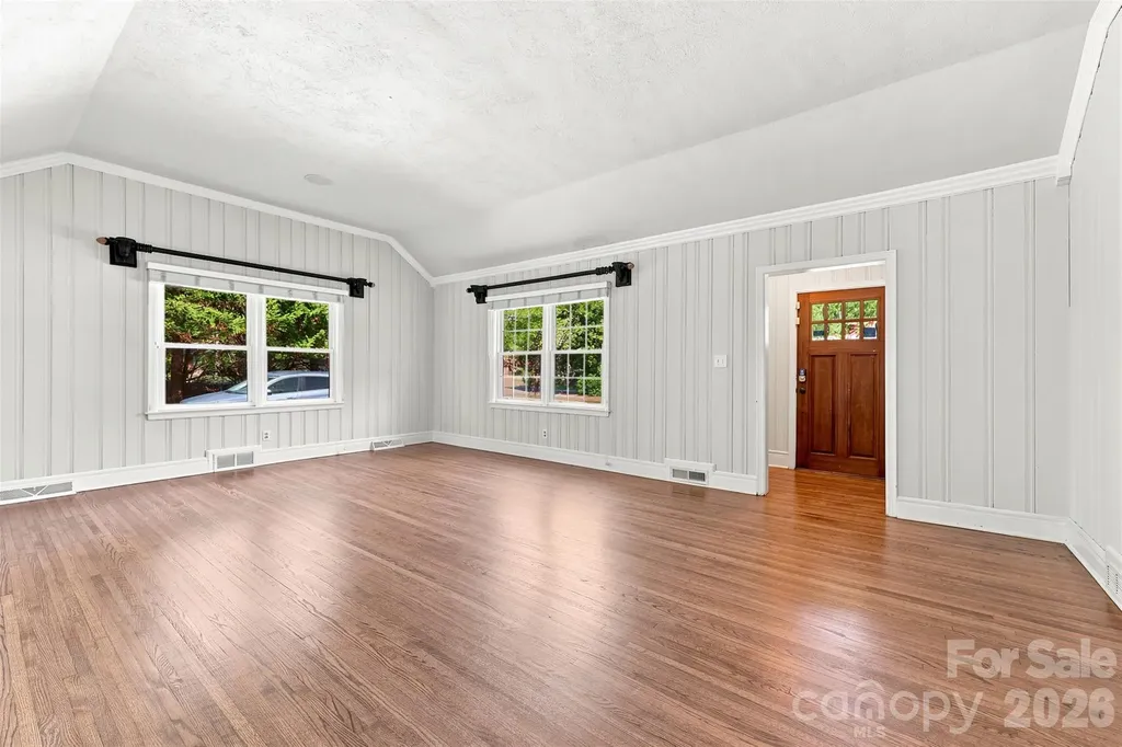 4467 Woodlark Lane Charlotte NC 28211