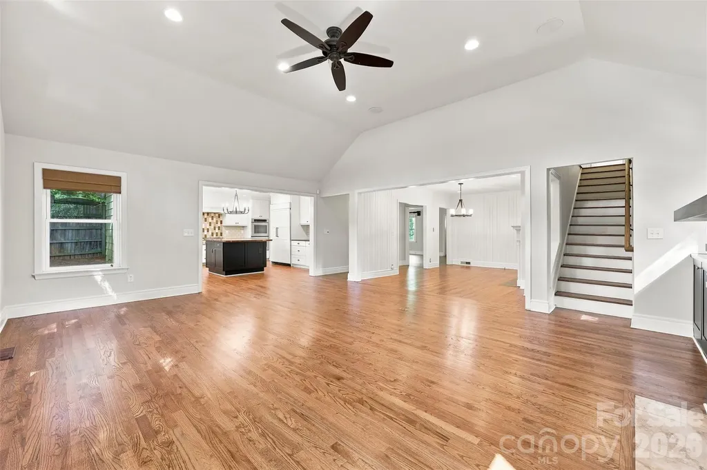 4467 Woodlark Lane Charlotte NC 28211