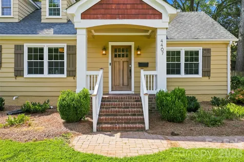 4467 Woodlark Lane Charlotte NC 28211