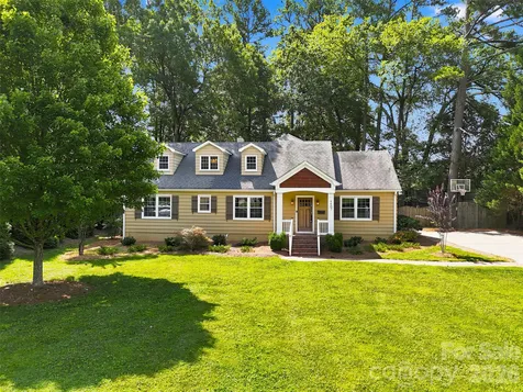 4467 Woodlark Lane Charlotte NC 28211