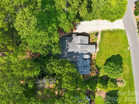 4467 Woodlark Lane Charlotte NC 28211
