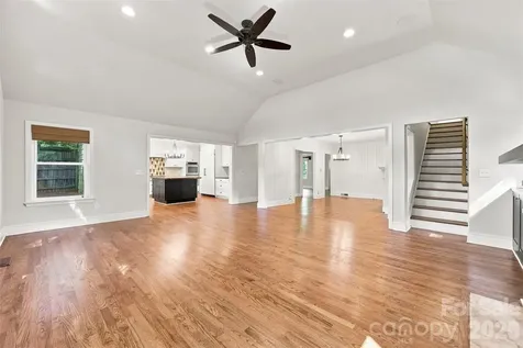 4467 Woodlark Lane Charlotte NC 28211