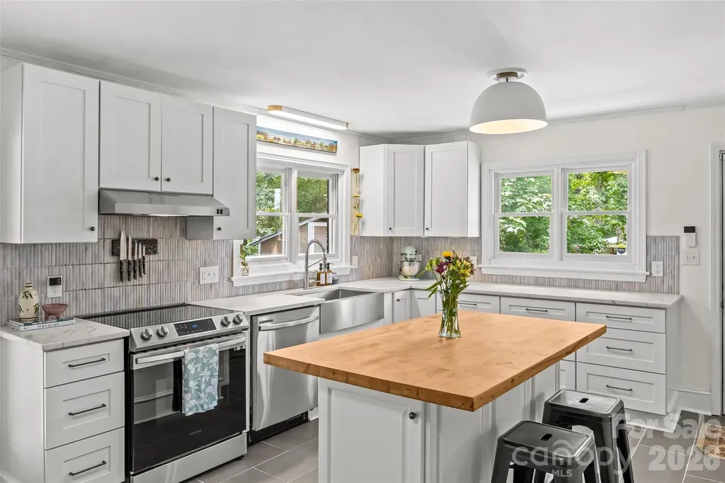 6537 Mt Holly Huntersville Road Charlotte NC 28216