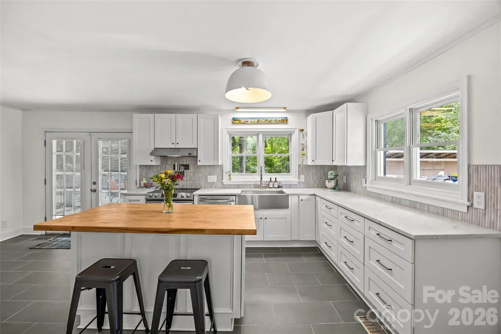 6537 Mt Holly Huntersville Road Charlotte NC 28216