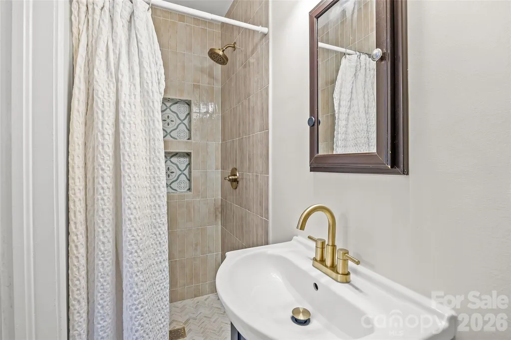 6537 Mt Holly Huntersville Road Charlotte NC 28216