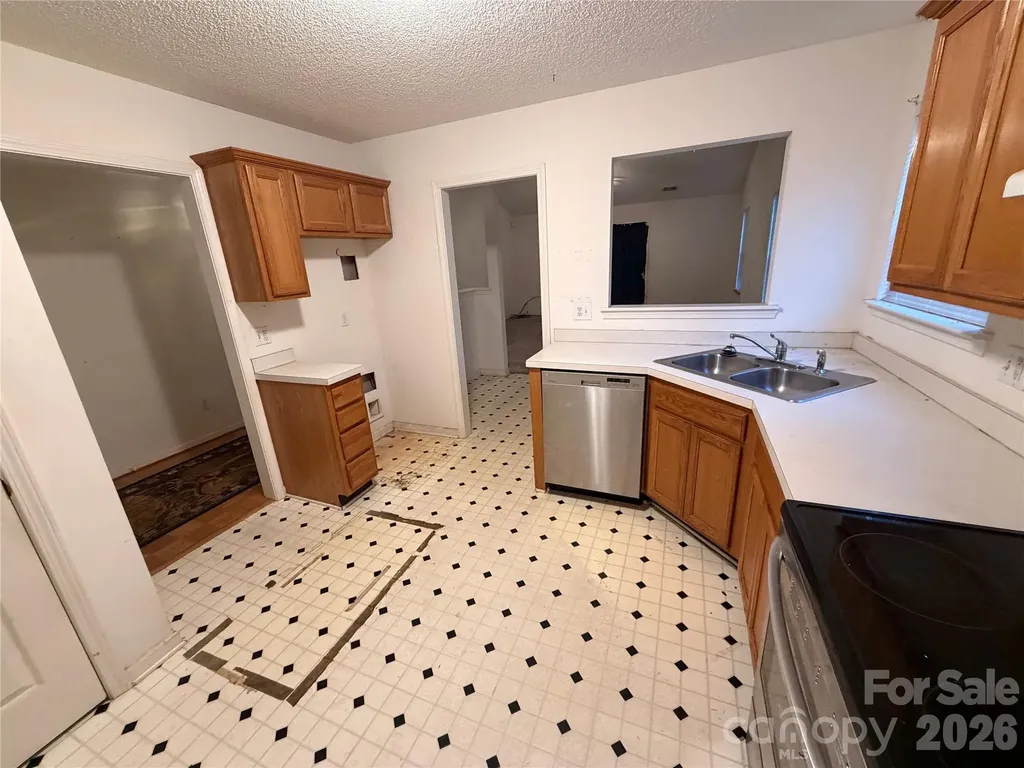 6111 Country Walk Drive Charlotte NC 28212