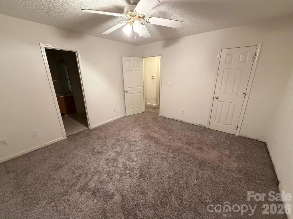 6111 Country Walk Drive Charlotte NC 28212