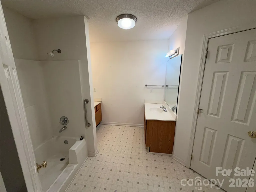 6111 Country Walk Drive Charlotte NC 28212
