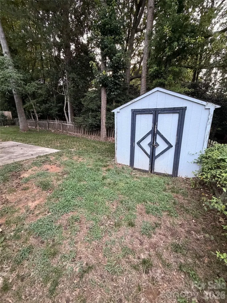 6111 Country Walk Drive Charlotte NC 28212