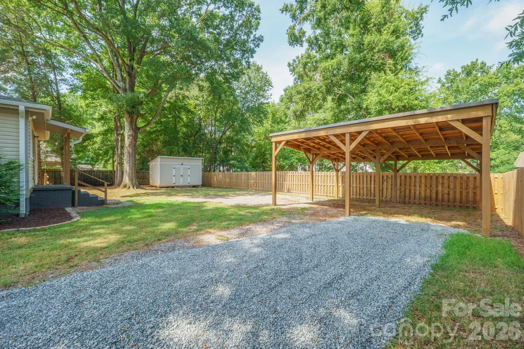 1105 Young Street Mooresville NC 28115