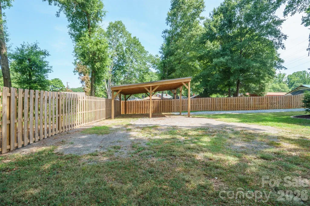 1105 Young Street Mooresville NC 28115