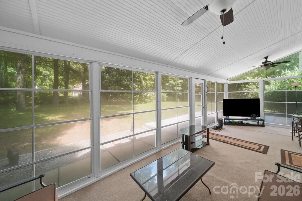 9136 Whittel Place Charlotte NC 28216