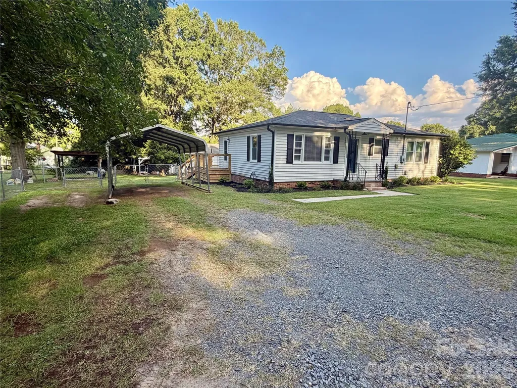 104 Hilltop Street Stanfield NC 28163