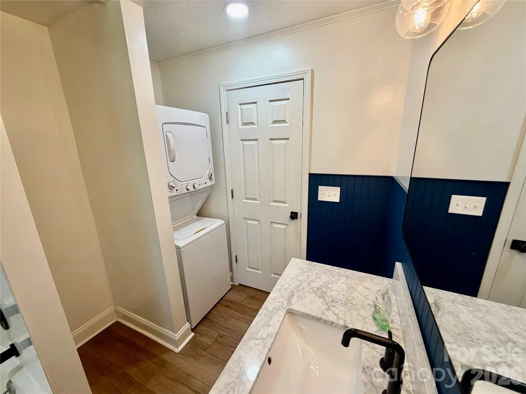 104 Hilltop Street Stanfield NC 28163