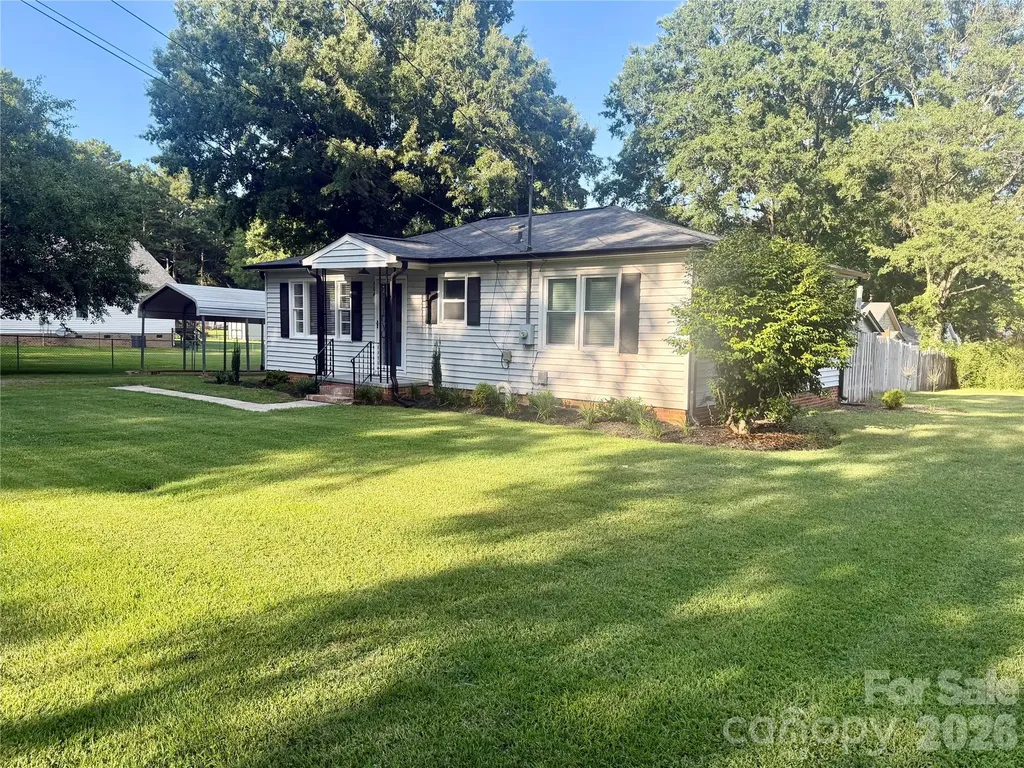 104 Hilltop Street Stanfield NC 28163