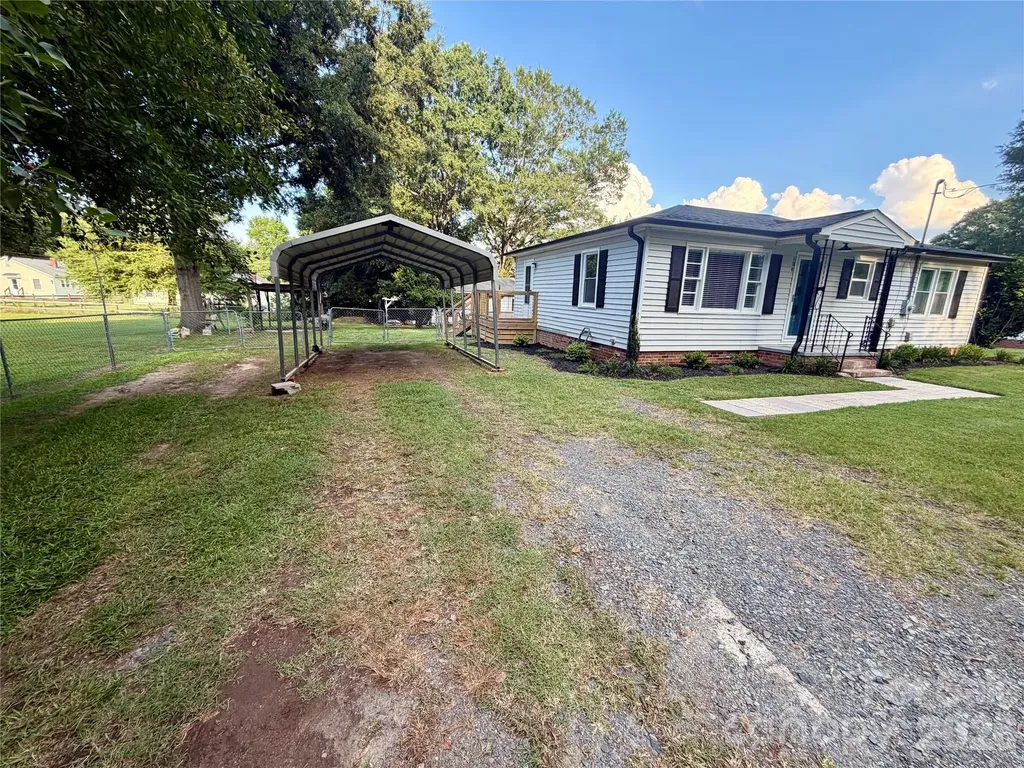 104 Hilltop Street Stanfield NC 28163