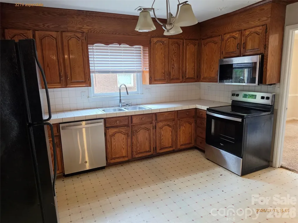 3219 Aspendale Lane Charlotte NC 28212