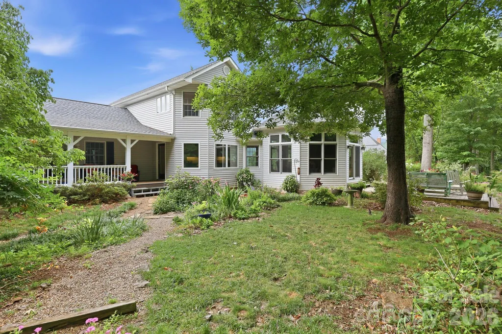 241 Alta Vista Drive Candler NC 28715