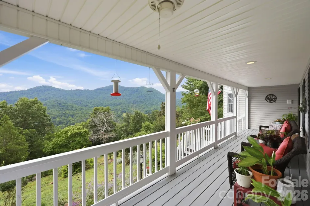 241 Alta Vista Drive Candler NC 28715
