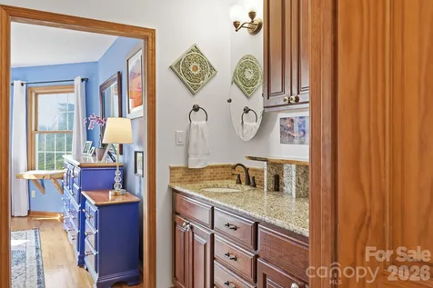 241 Alta Vista Drive Candler NC 28715