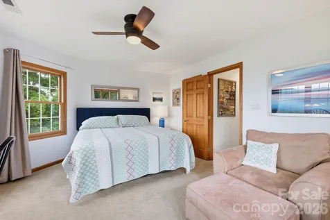 241 Alta Vista Drive Candler NC 28715