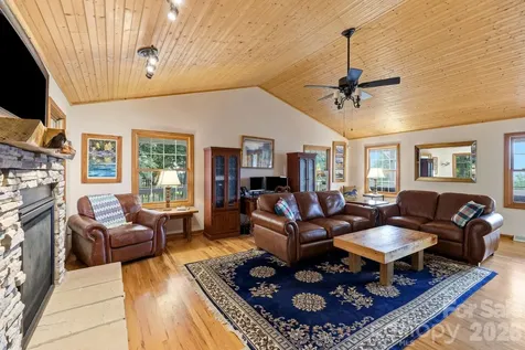 241 Alta Vista Drive Candler NC 28715