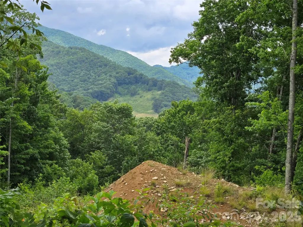 52 Lantern Ridge Maggie Valley NC 28751
