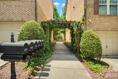 225 Lincoln Street Charlotte NC 28203