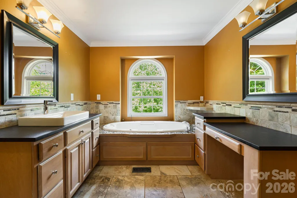 2 Jaks Ridge Drive Asheville NC 28805