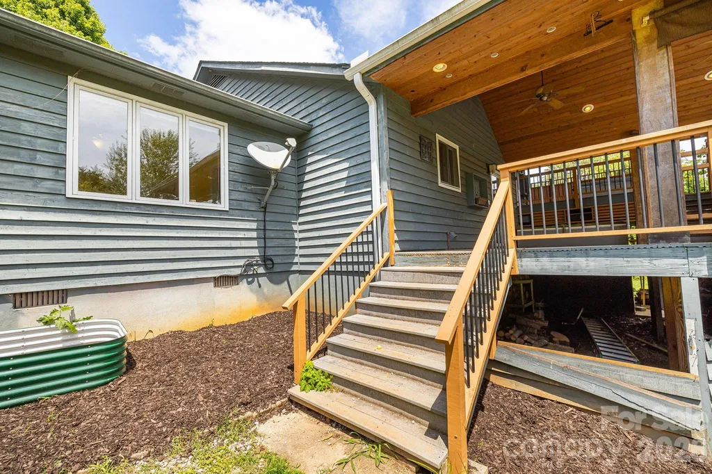 2 Jaks Ridge Drive Asheville NC 28805