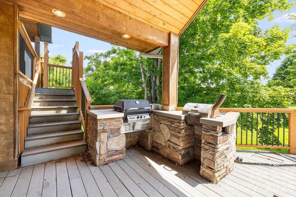 2 Jaks Ridge Drive Asheville NC 28805